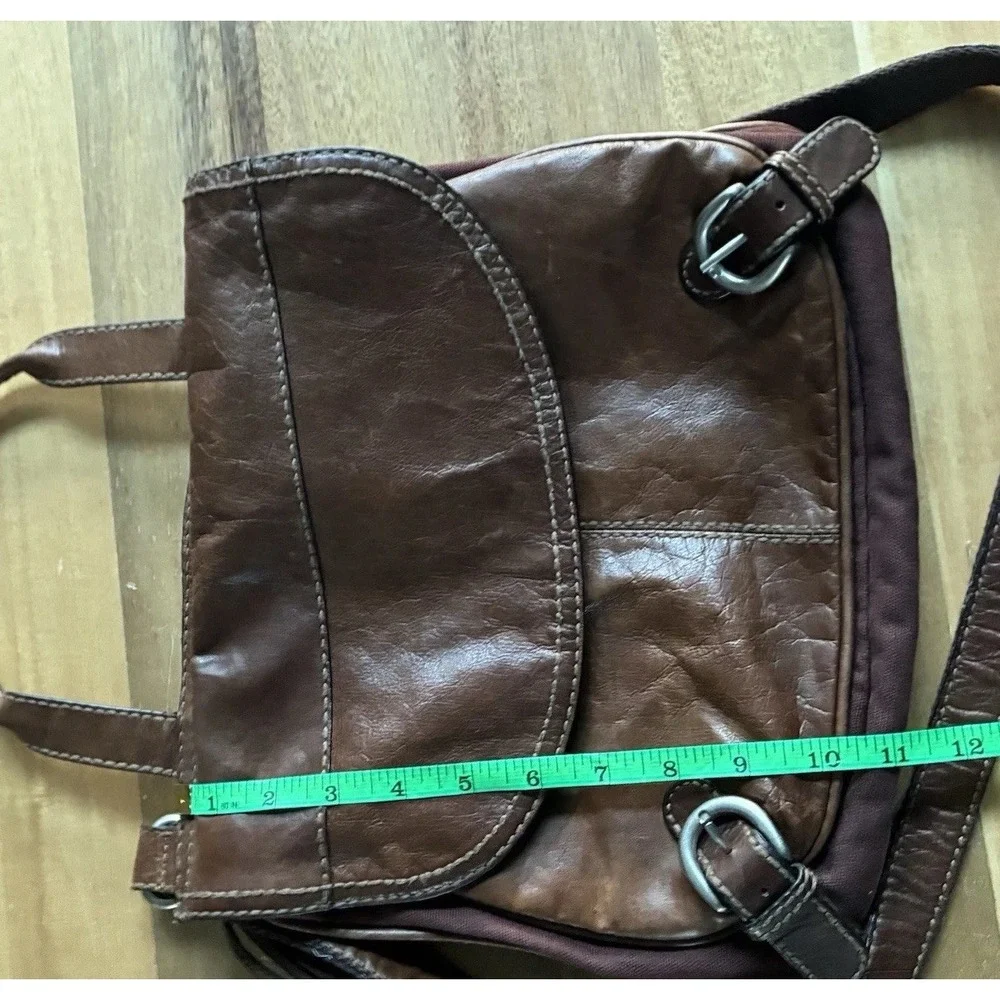 Fossil explorer fold
